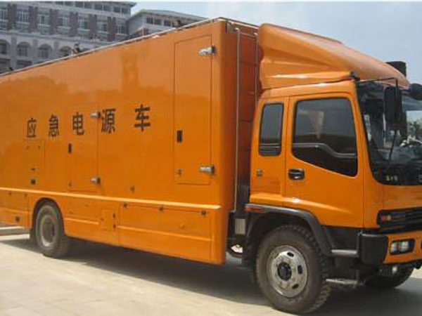 宜昌冬季柴油发电机启动前，如何检查燃油系统中的积水？